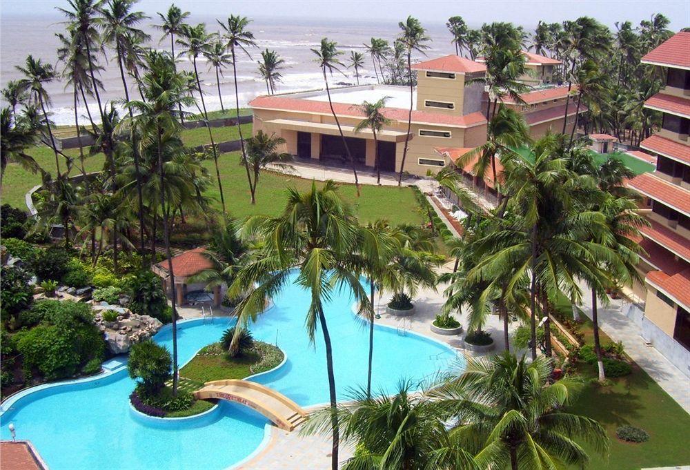 The Retreat Hotel & Convention Centre Мумбаи Экстерьер фото
