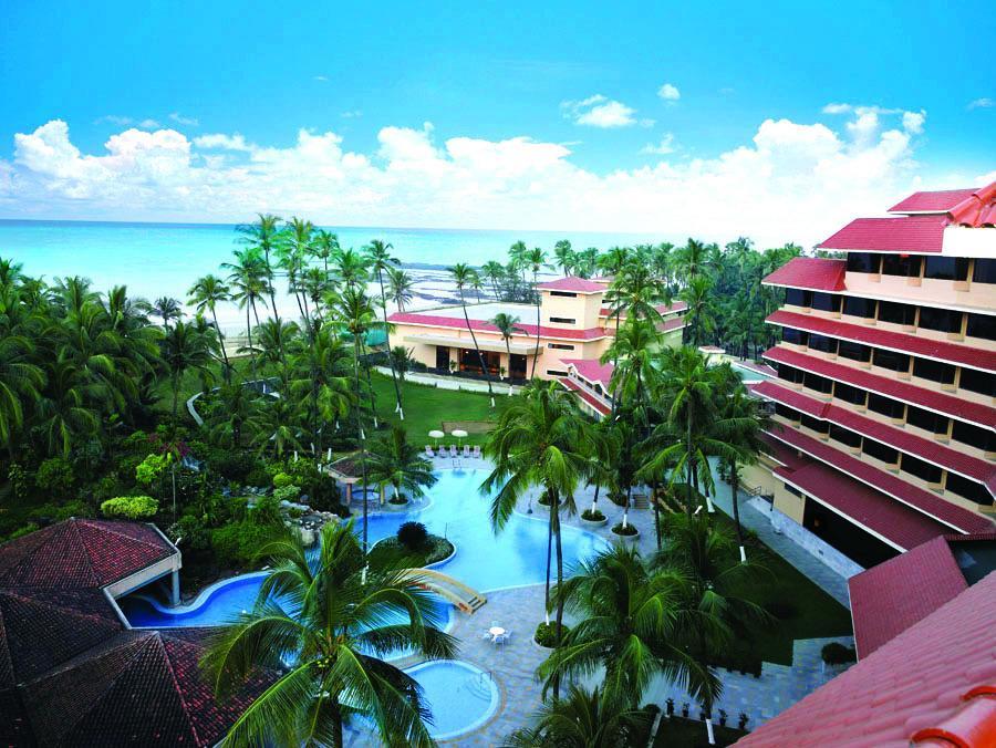 The Retreat Hotel & Convention Centre Мумбаи Экстерьер фото